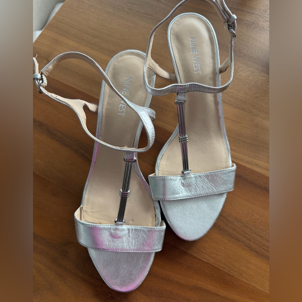 Simple & Elegant Nine West Metallic Silver Sandals. 2” heel. Never worn. 8M.